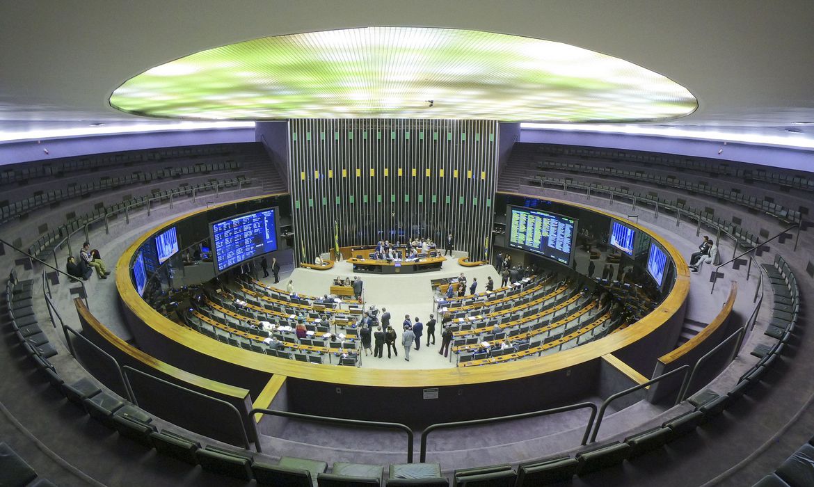 Em vitória de Lula, Câmara aprova PEC da Transição em 1º turno: veja como votou bancada do RN