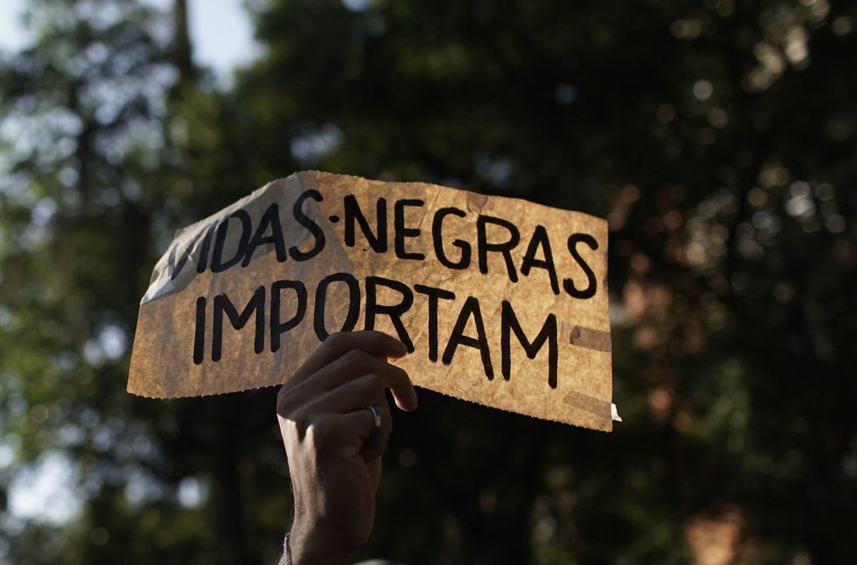 Vigília por paz e justiça nesta sexta (23) protesta contra morte de jovens negros na Vila de Ponta Negra, em Natal