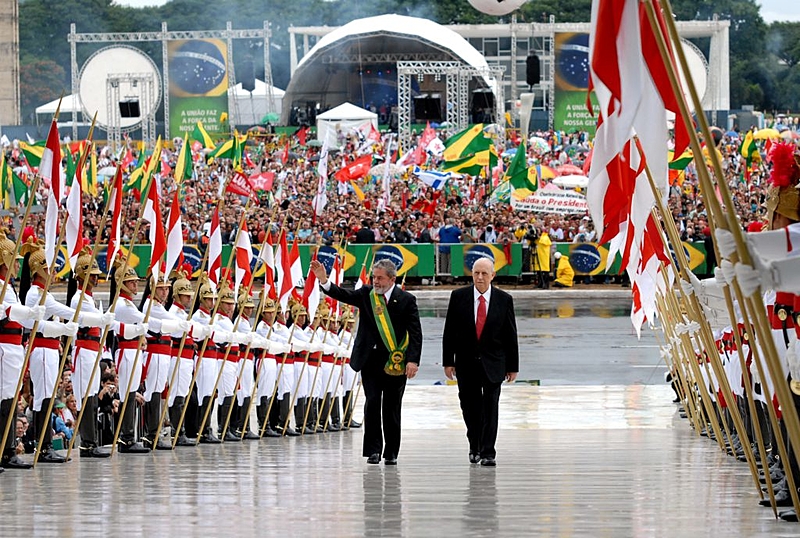 Lula subirá a rampa do Palácio do Planalto pela terceira vez para assumir a presidência; público presente deve bater recorde em posses presidenciais - Wikimedia Commons