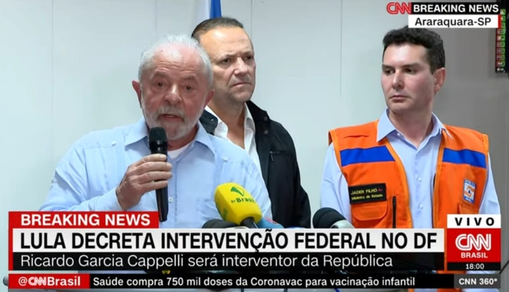 Lula decreta intervenção na segurança do DF e garante que vai punir financiadores de atos terroristas em Brasília