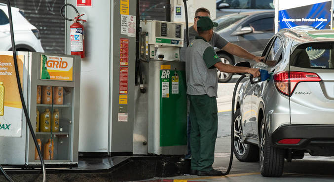 Petrobrás reduz preços de gasolina em 3,9% e diesel em 1,9% para as distribuidoras