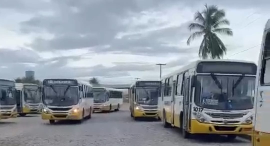 Atentados no RN: ônibus voltam a circular nesta sexta (17) com frota de emergência em Natal