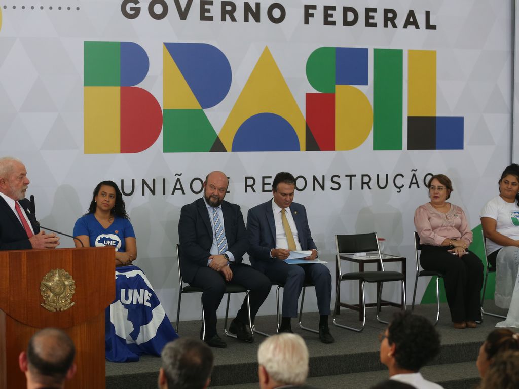 Governo Lula anuncia recomposição orçamentária de universidades e institutos federais