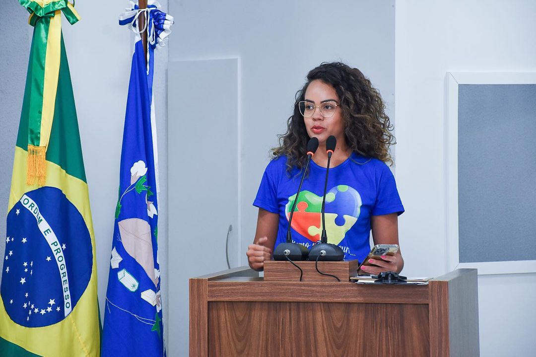 “Brasil tem pouca educação política”, diz Rayssa Aline após driblar fraude à cota de gênero e assumir como vereadora em Currais Novos