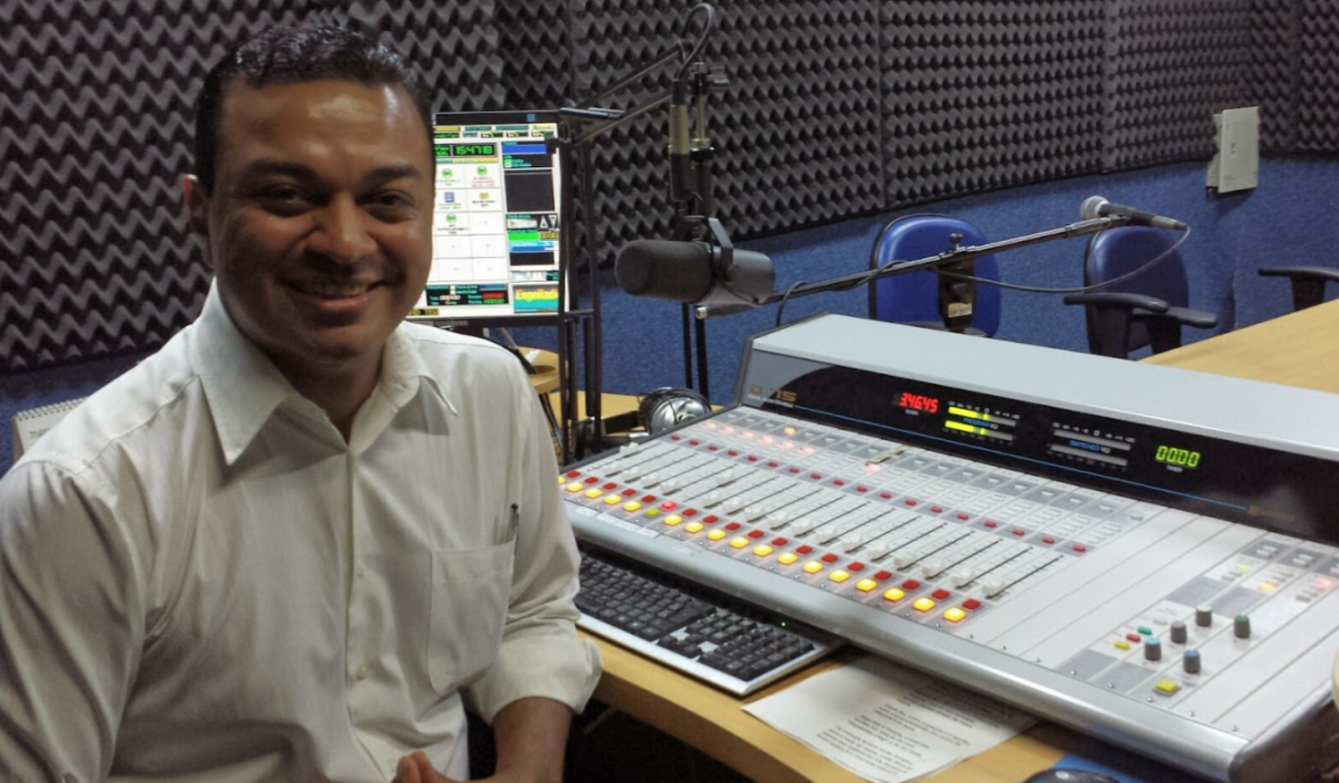 Ednaldo Martins: “minha relação com a Rádio Universitária FM não era só profissional, mas afetiva”