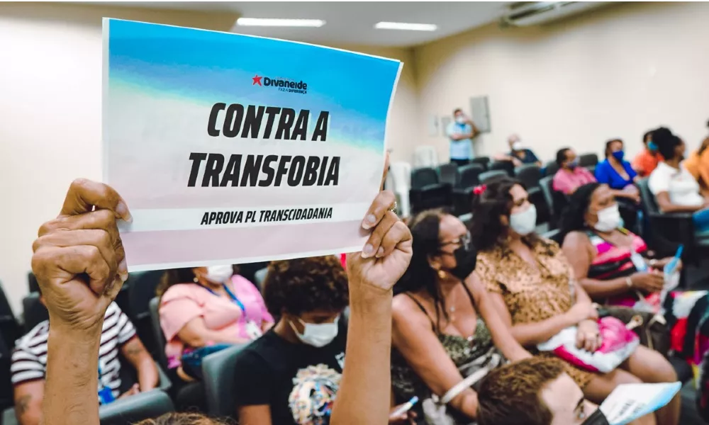 TransCidadania: programa de auxílio para pessoas transexuais segue parado mesmo com verba garantida