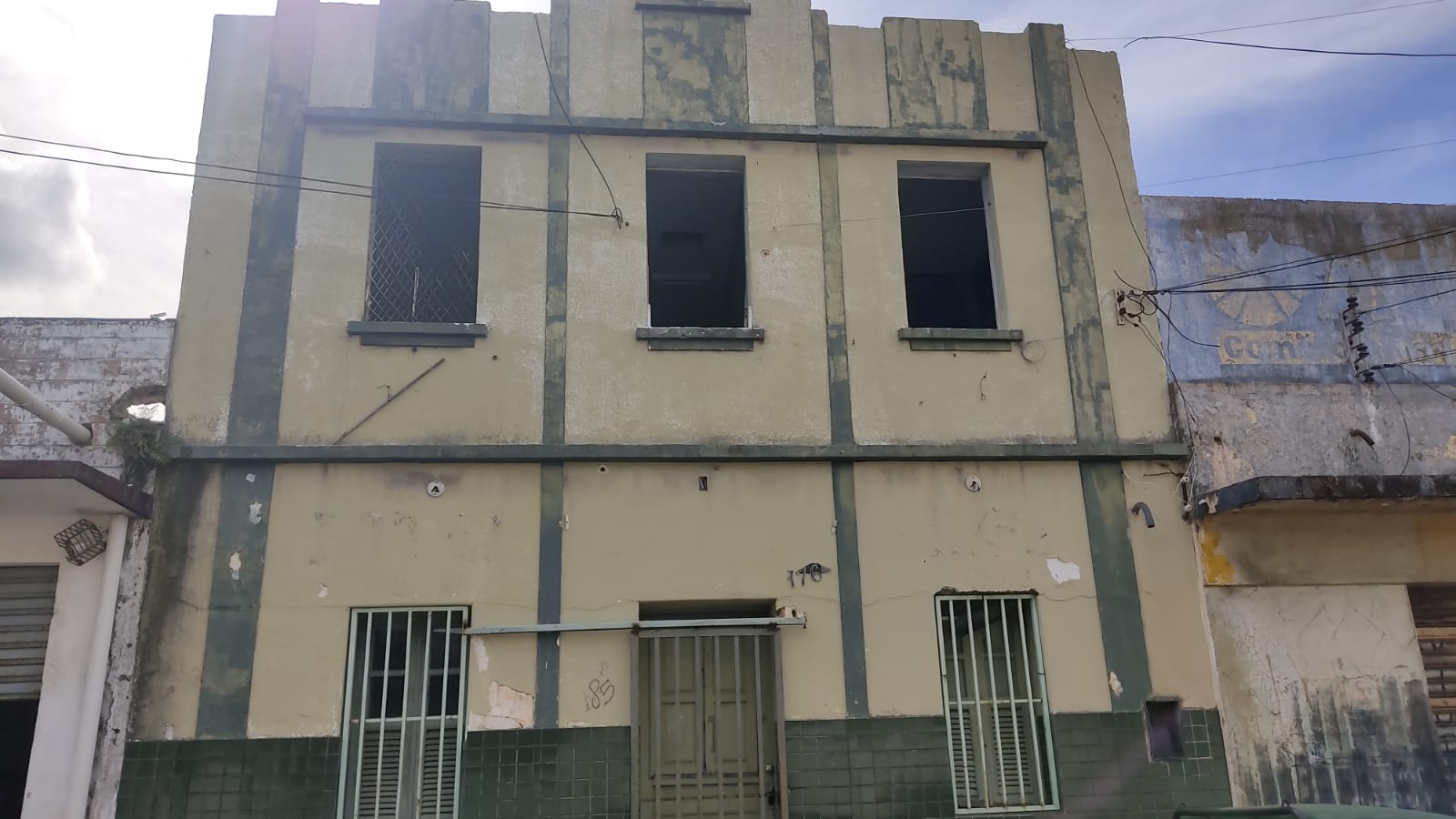 Prédio de antigo albergue municipal de Natal segue abandonado