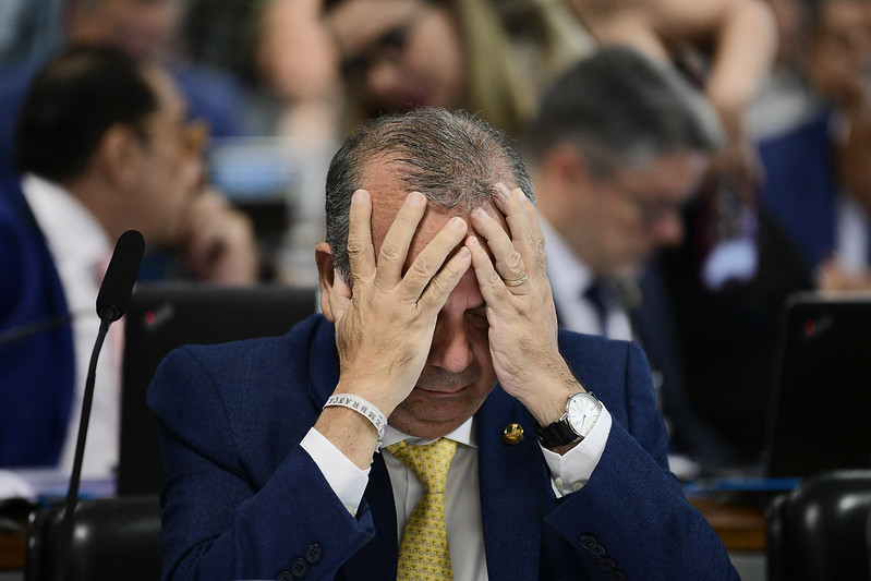 Marinho se irrita com Dino após ter filiação ao PSB exposta no Senado
