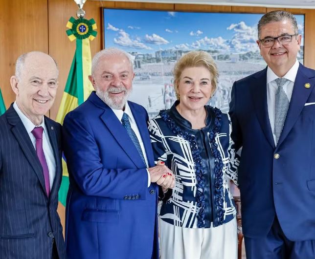 Sobre Marta Suplicy: Lula faz política; militância pensa com o fígado
