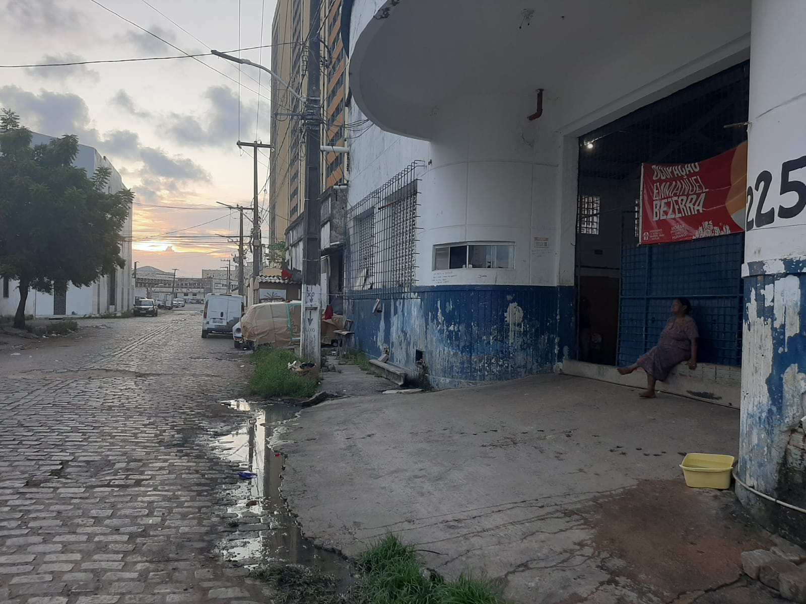 Famílias da Ocupação Emmanuel Bezerra sofrem com calor intenso