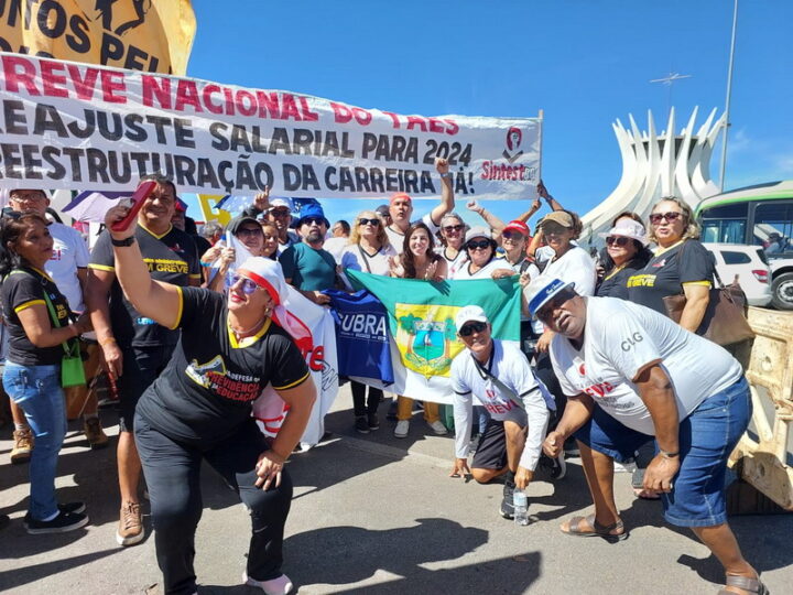 Servidores federais do RN participam de marcha em Brasília