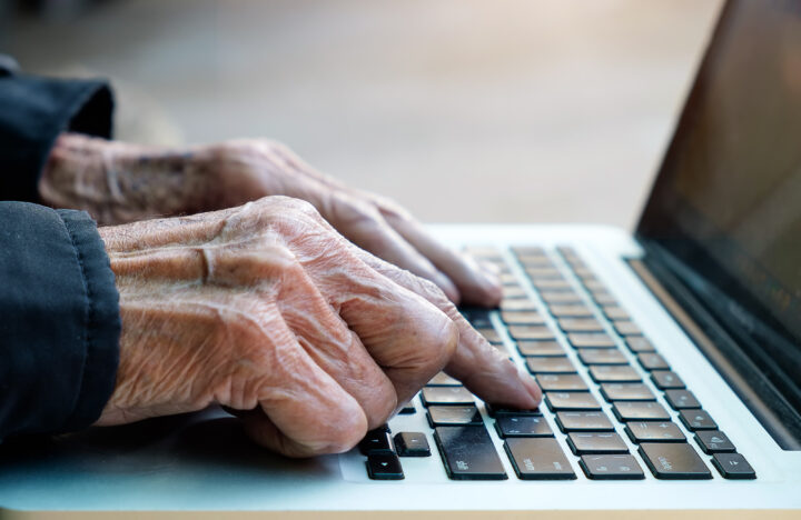 Conectividade: como o uso da internet inclui o idoso na sociedade